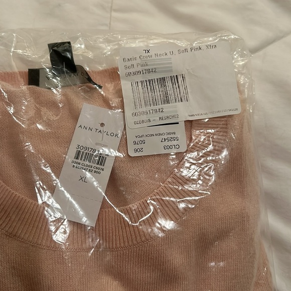 NWT Ann Taylor Crewneck Sweater, Size XL - Picture 5 of 5